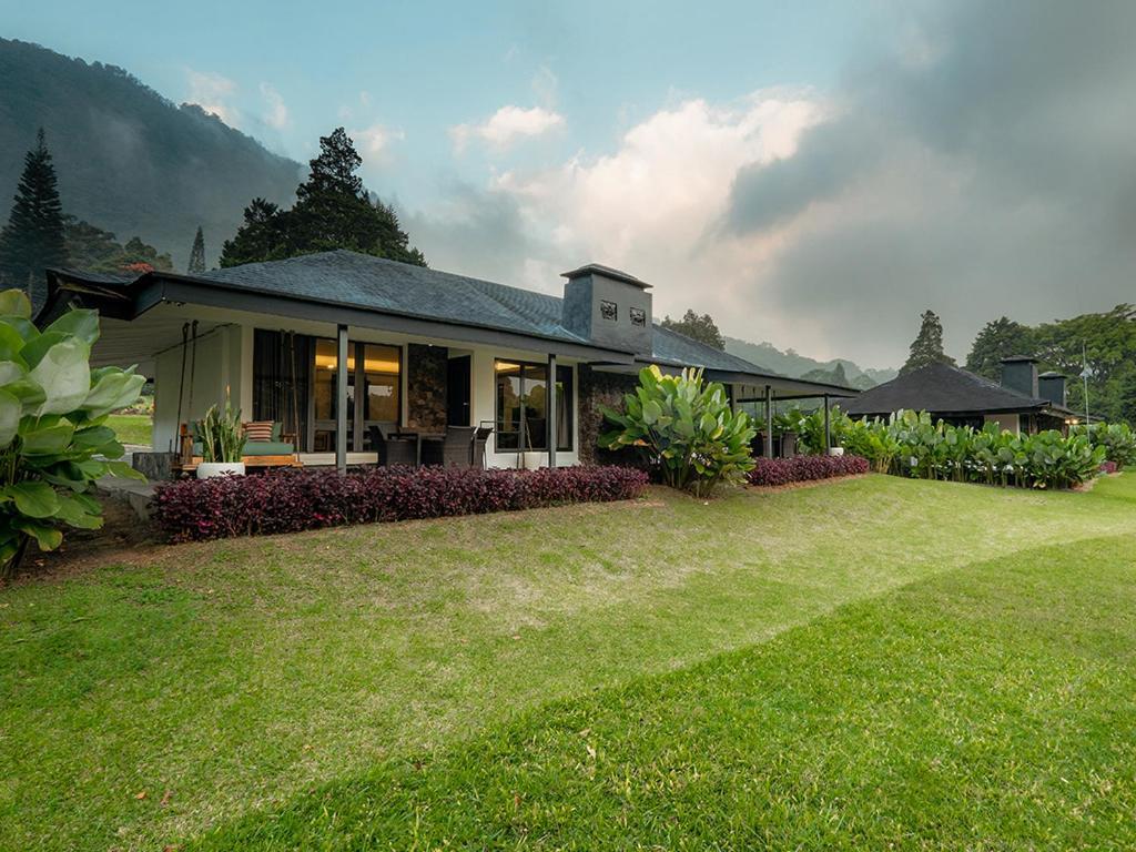 Handara Golf&Resort Bali Bedugul  Exteriör bild